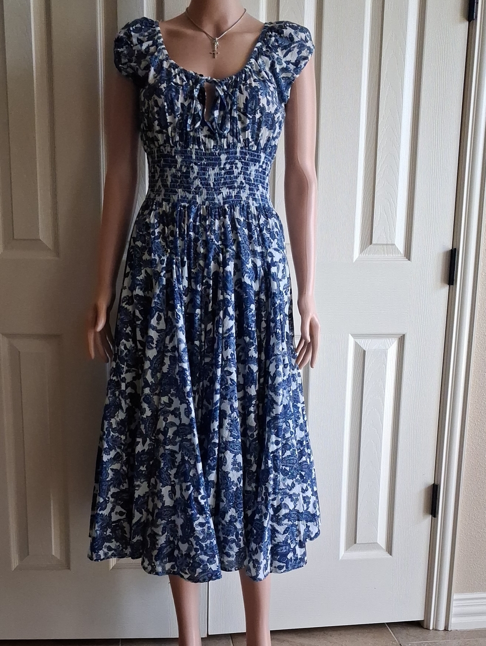 Chelsea & Theodore Navy and White Floral Smocked Midi Dress with Puff Sleeves
